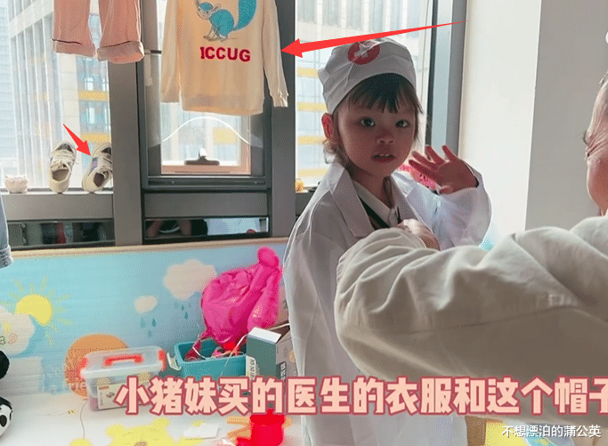 韩安冉|韩安冉晒带娃日常，3岁恩善吃饭要保姆喂，开滤镜遮不住原生长相