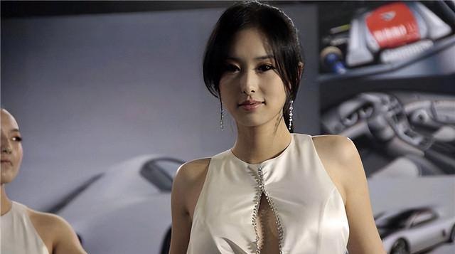 翟凌|兽兽:被前任一渣再渣,私密照两次被外泄,嫁富二代老公孩子6岁