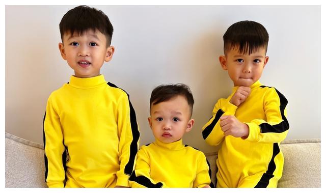 胡杏儿|胡杏儿三个儿子cos李小龙，奕霖暴风抽高比肩哥哥，兄弟仨长超像