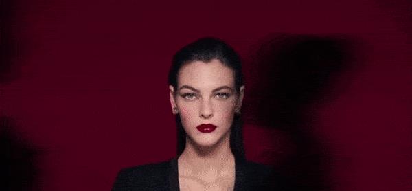 约翰尼·德普|德普女儿被全球数十位超模怒撕!被喷是靠爹妈特权的星二代,“没有自知之明”