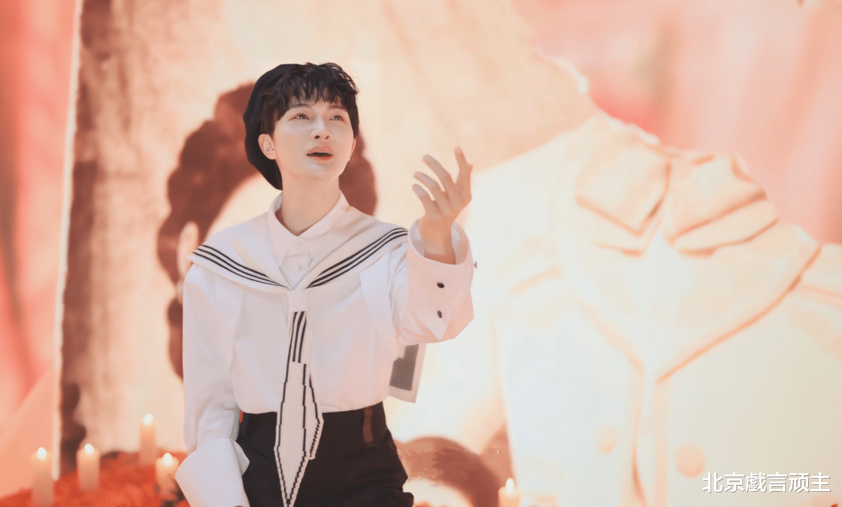 周深|周深八大高光时刻，频繁霸榜，新歌再创佳绩，四档节目引爆热搜