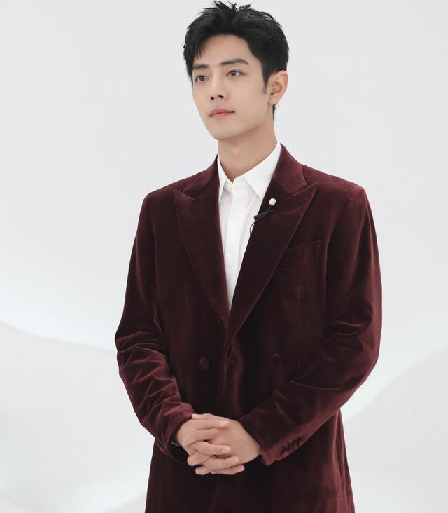 肖战|肖战直播造型师引吐槽，网友：丝毫感受不到用心