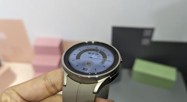 |三星GalaxyWatch5测评：3种规格，轻盈设计，Pro版主打专业运动