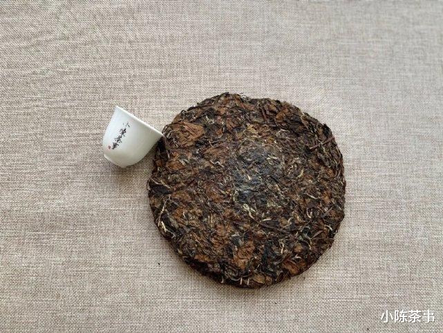 年末盘点，这7种一眼假的“老白茶”，谁买谁上当