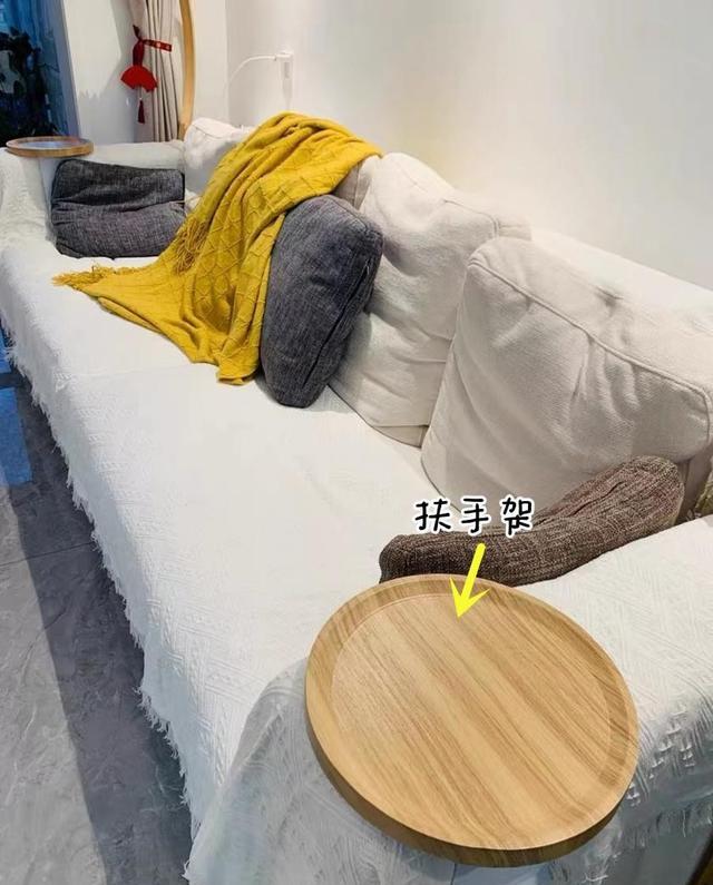 不打算在客厅放茶几了,碍事占地!用这5种设计代替,反而更加分