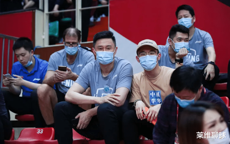 广东男篮|4组预测错3组！第一名嘴苏群被打脸，看低广东上海结果全部说错了