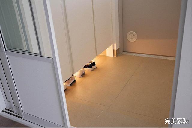 从玄关开始就像韩剧一样的美,不浮华不夸张,美的沁人心脾