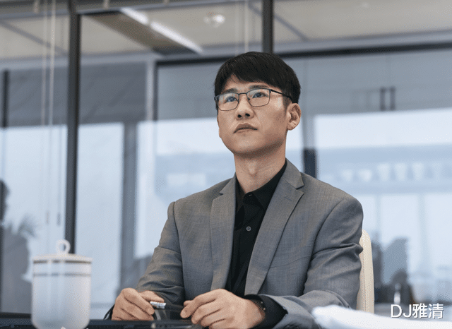 王骁|王馥荔的儿子王骁,他的自知之明,让多少滥竽充数的“星二代”无地自容?