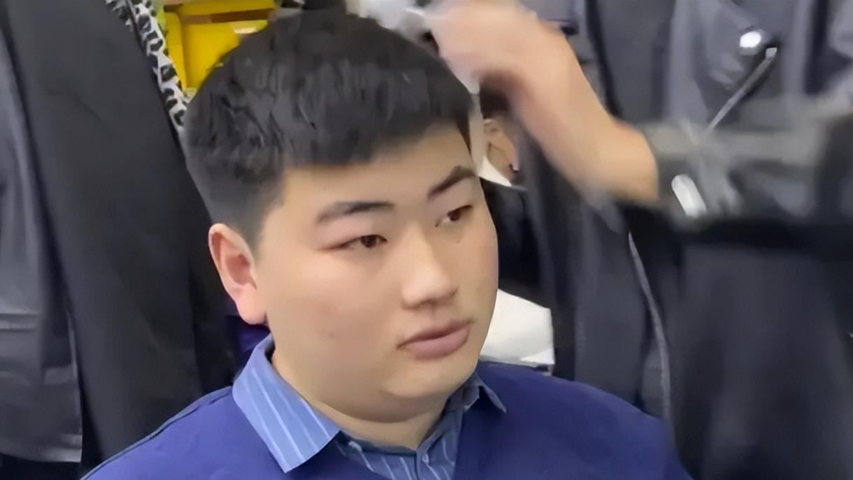 朱之文|才离婚9个月，22岁的大衣哥儿子就要二婚了，他是媳妇迷吗？