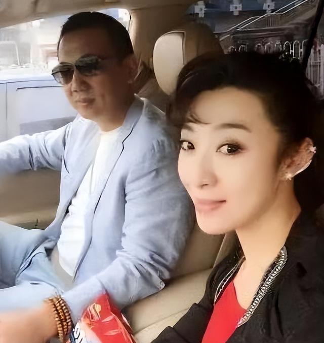 陈晓旭|陈晓旭去世15年,丈夫再婚娶新人,父母依旧沉浸悲伤