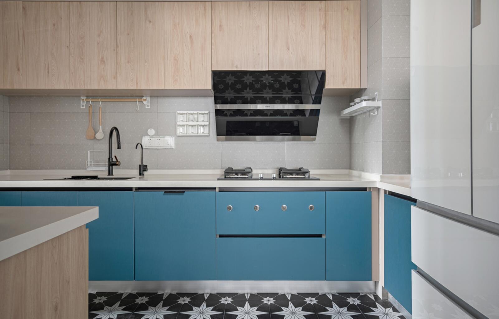 走进她128㎡新家,灰砖白墙,最经典的色彩搭配,往往最耐看