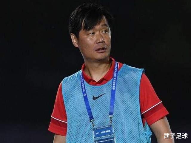 马内|陈戌源要与中国男足共进退：李霄鹏的每一条要求足协都尽全力满足