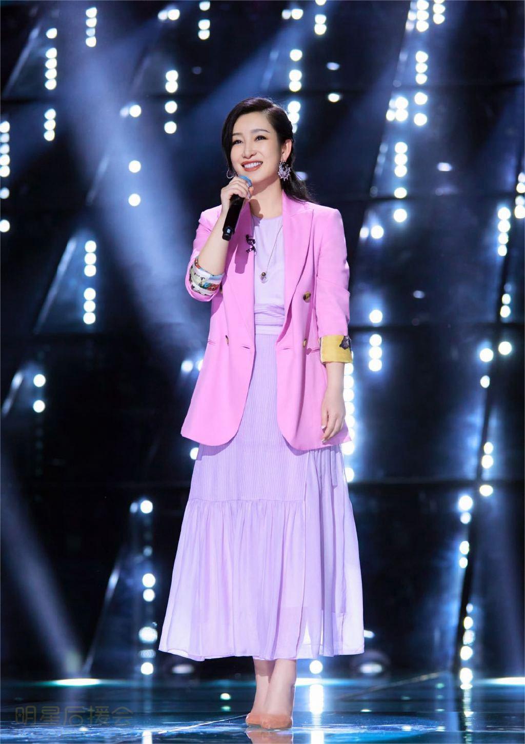 秦海璐|秦海璐拍吻戏，男演员却想占便宜，推开对方一巴掌后又出阴招！