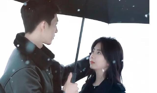 谭松韵|谭松韵又一爱情剧将袭,搭档男主高颜值,氛围感十足,不输林更新