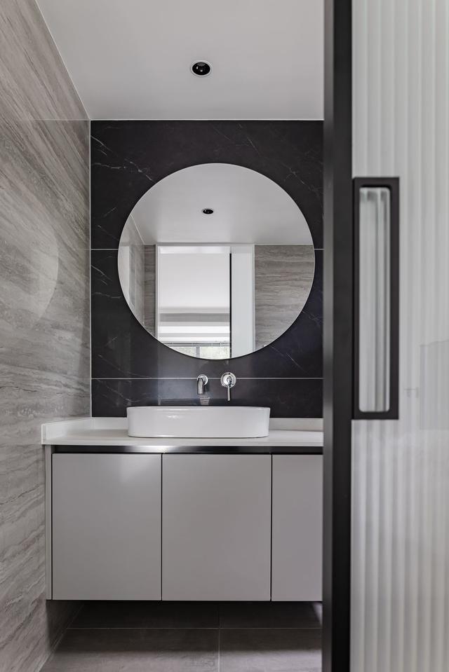 用阳光打造自然温馨之家,一家人独享安逸时光,处处充满爱意