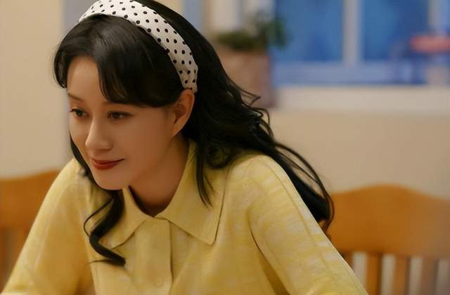 倪虹洁|名牌大学高材生,因广告走红,替前夫背千万债,今44岁活出了自己