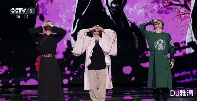 网络春晚|各地春晚开启PK模式，2022年22台春晚收看指南，川渝合办或成“黑马”？