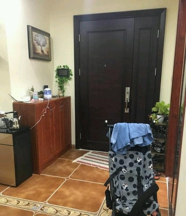 婆婆20万把新房装成这样，真糟心！电视背景墙看一次哭一次！