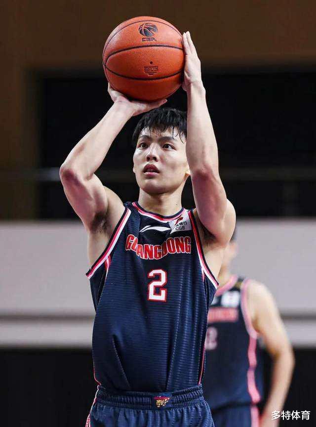 宏远集团|宏远速递！徐杰续约签大合同，胡明轩度假很嗨，威姆斯遭球迷包围
