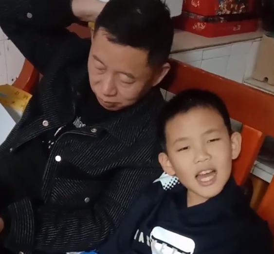 |孙卓一家人欢庆端午,被质疑只会打游戏,孙辉能文能武兴趣爱好多