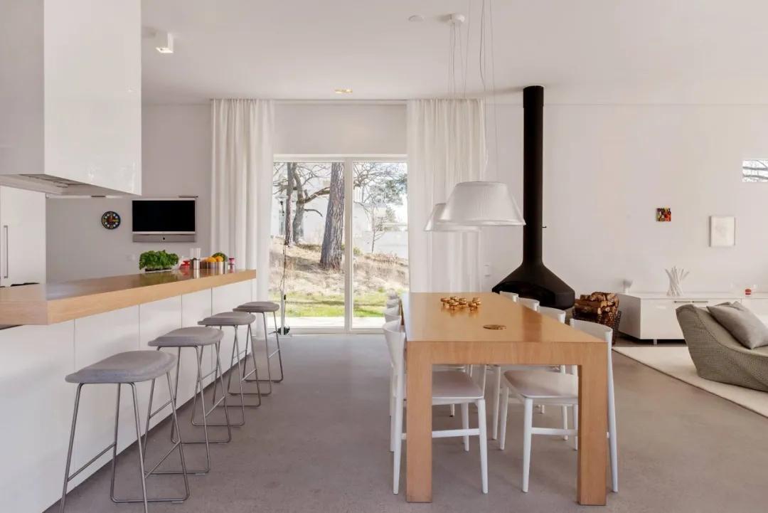 112平三居室在功能与形式之间平衡，设计简单大方实用的北欧风