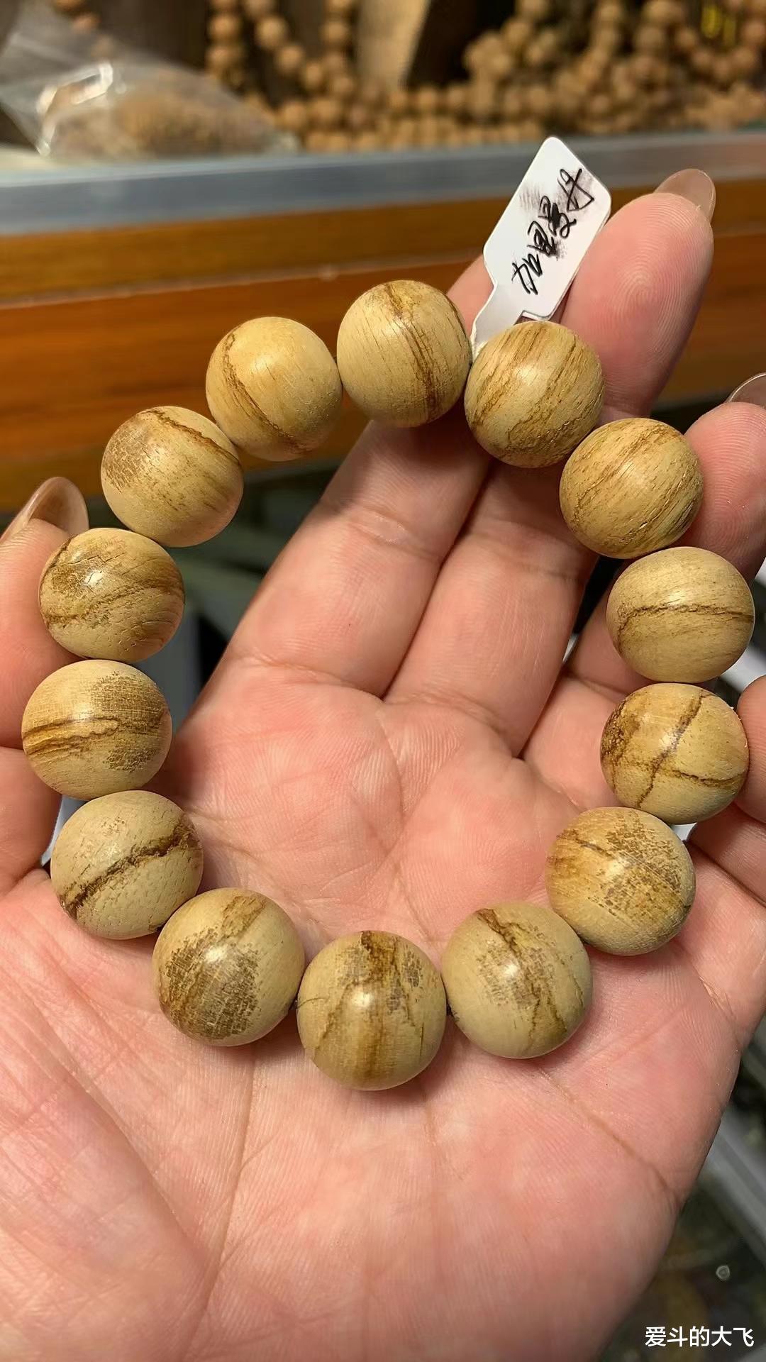 |文玩手串精品：沉香手串，懂行的朋友请尽管观赏