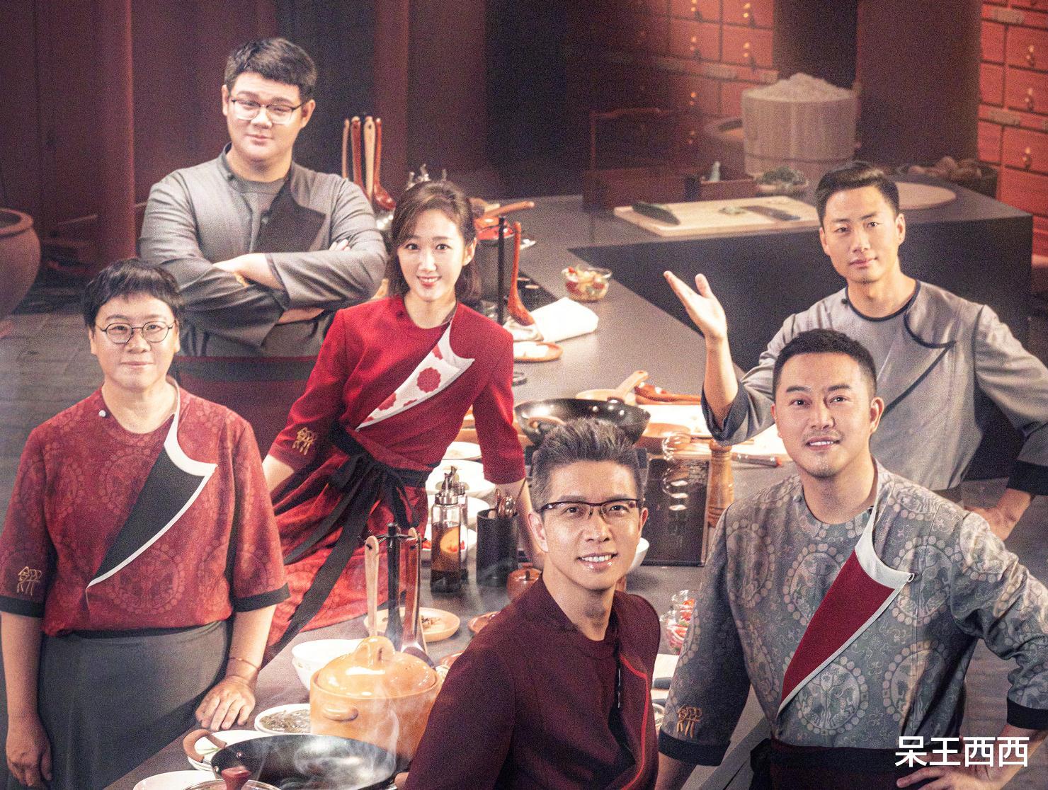 王嘉宁|央视新面孔王嘉宁被重用，搭档朱广权录制新节目，事业发展被看好