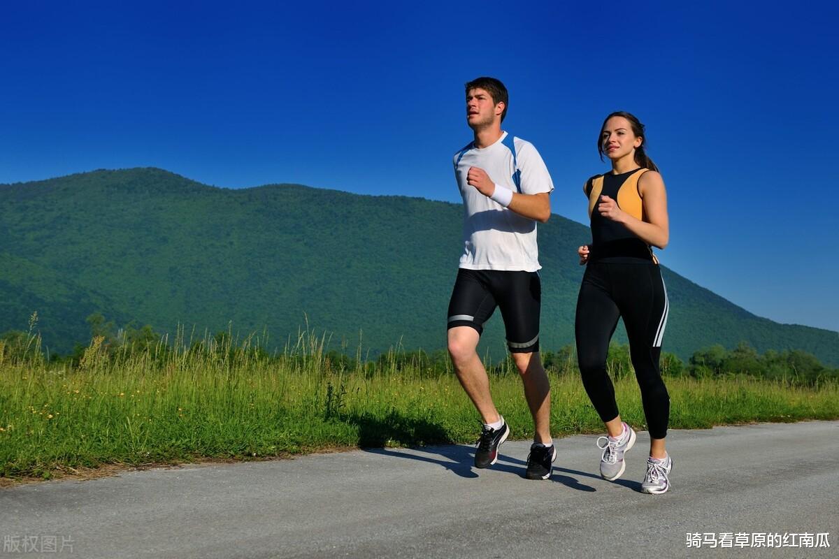 |如何步步争先，走向职场巅峰，这本书里全有