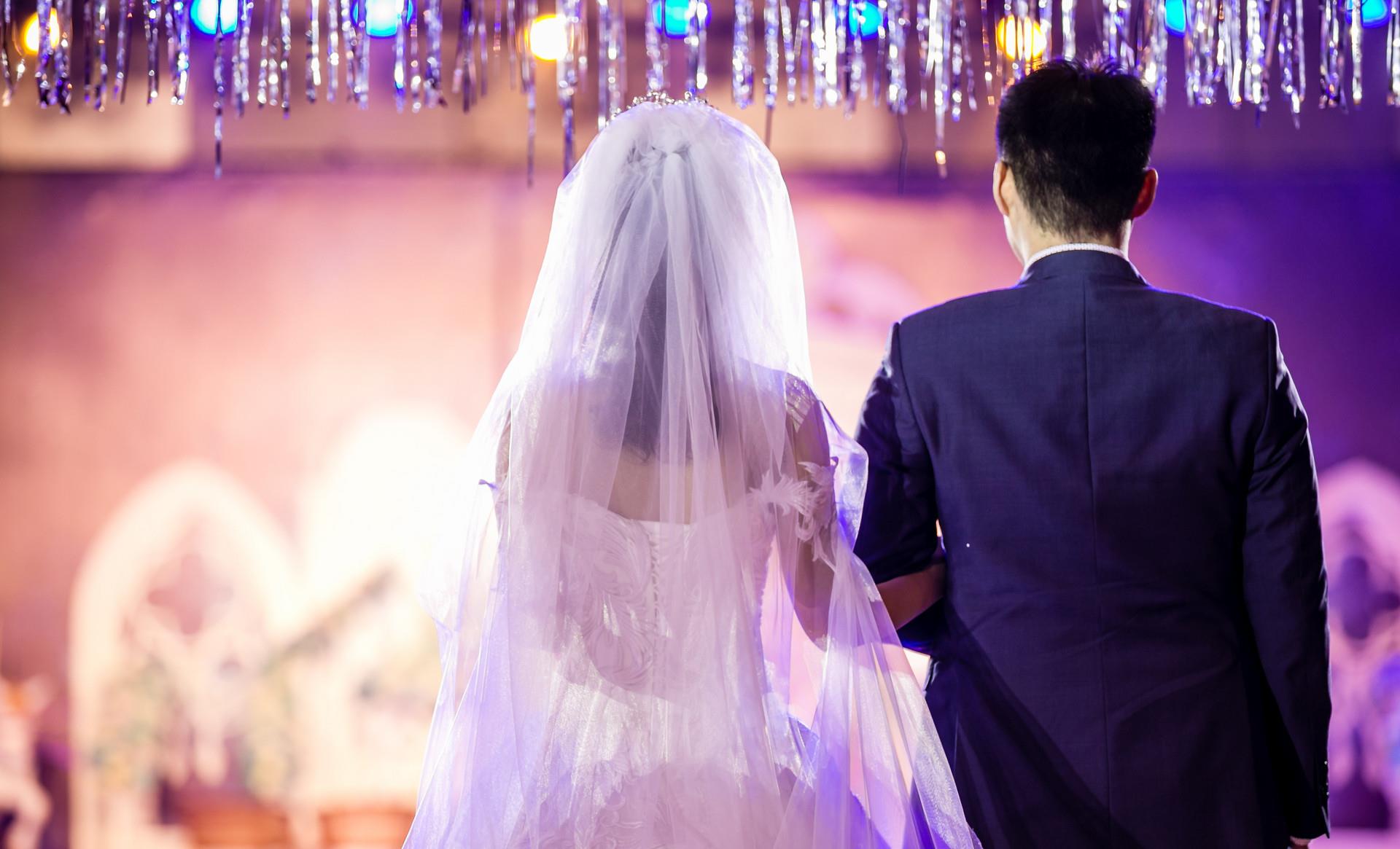 三胞胎女儿出生我痛得死去活来,还没出院,婆婆就筹划下一胎