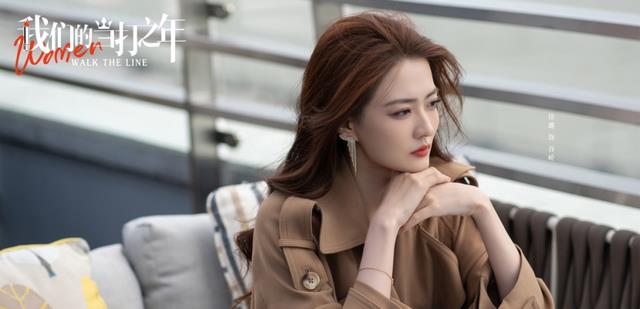 袁歌|《我们的当打之年》：开局狗血，人设内容悬浮烂俗