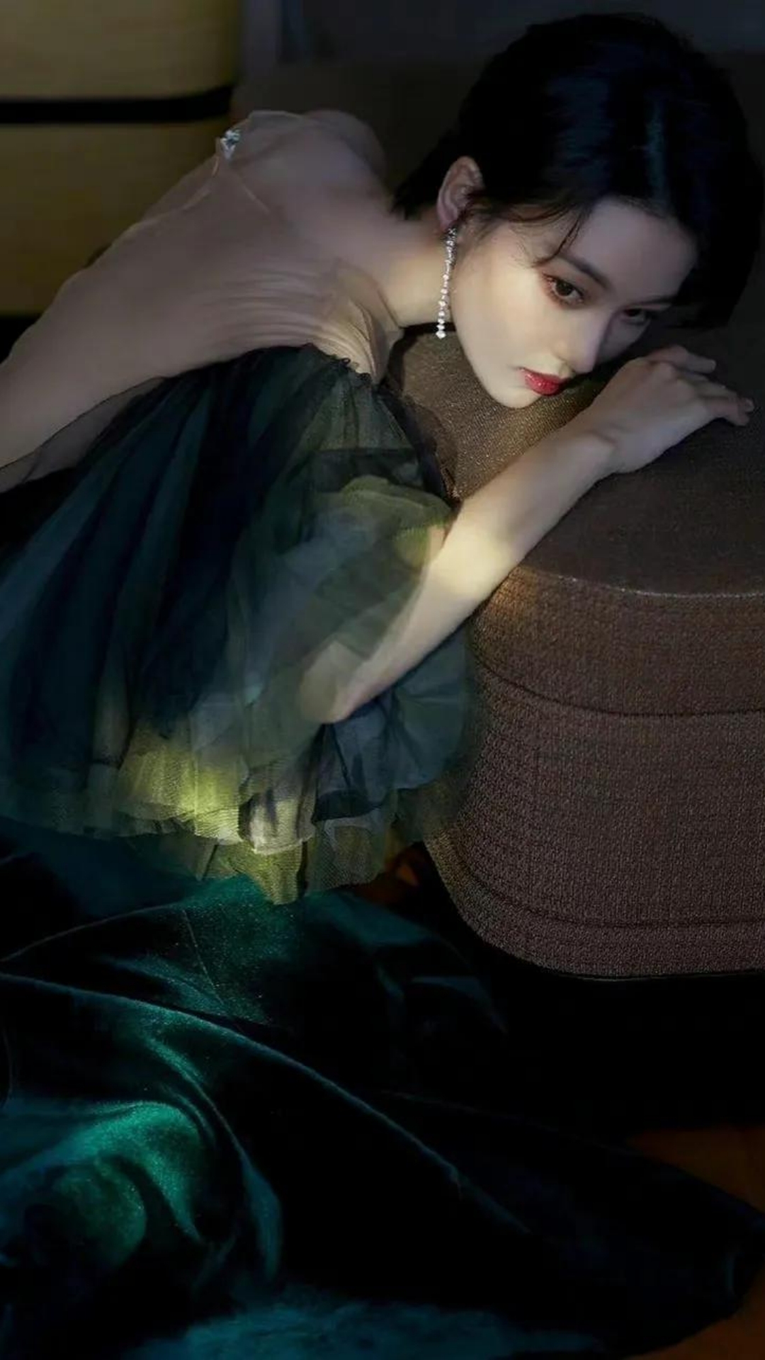 张馨予|张馨予唯美写真，也许那些我失去的，正是我本不该拥有的