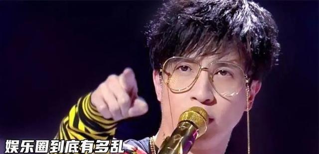 李玟|李玟大闹《好声音》现场，怒斥节目组眼瞎，彻底揭开选秀黑幕