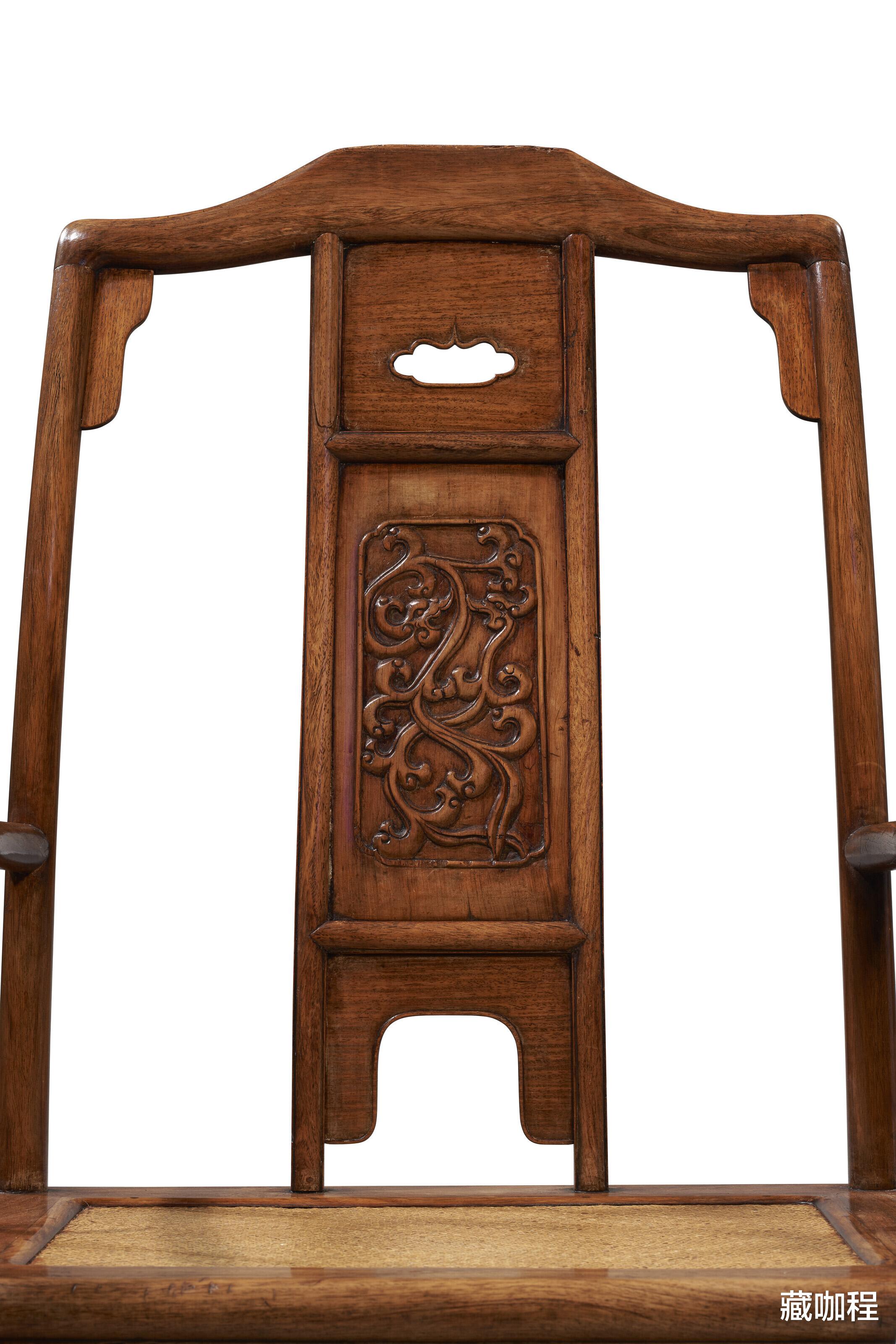 |估价一百多万元,成对南官帽椅是开门黄花梨