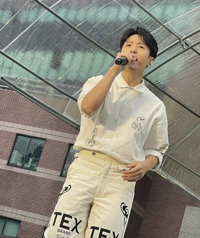 韦礼安|35岁知名歌手官宣结婚!自曝老婆是圈外人,曾与前任秘恋11年无果