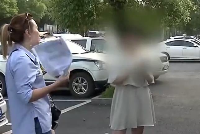 17年,离异女子与小12岁男友相恋,男友骗走其全部身家后娶了别人
