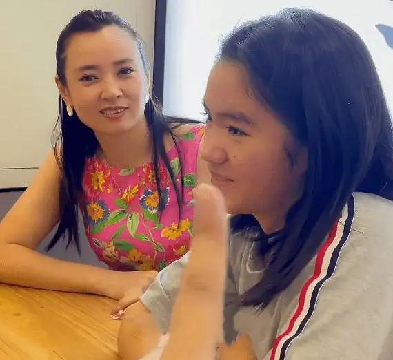 奔跑吧兄弟|《变形计》最幸运女孩李勒优：参加节目改变一生，城市妈妈宠成宝