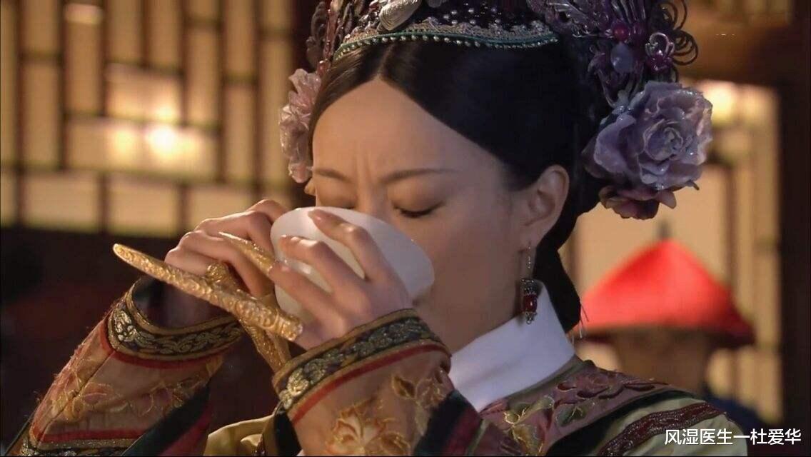 尿酸|一旦尿酸高就要终身服药吗？请问尿酸高是怎样引起的？