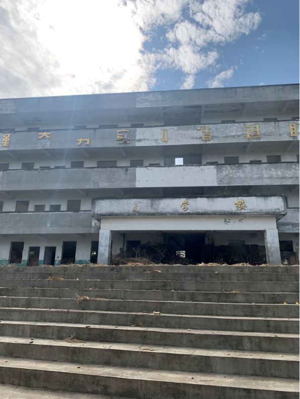 乡村旅游|摩旅游记,探访丹江口库区边上的无人小镇