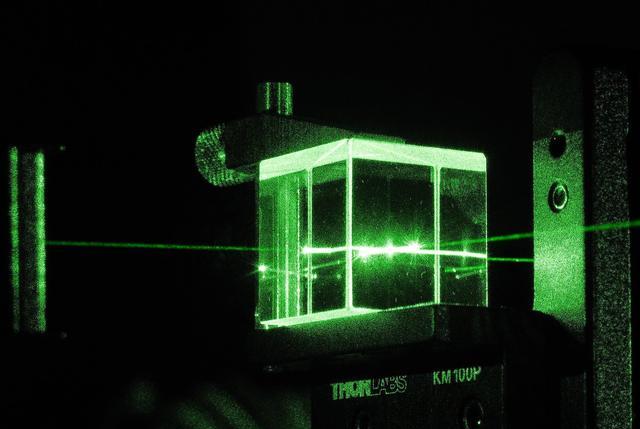 量子领域突破!科学家成功用多太赫兹脉冲技术表征了拓扑超导体