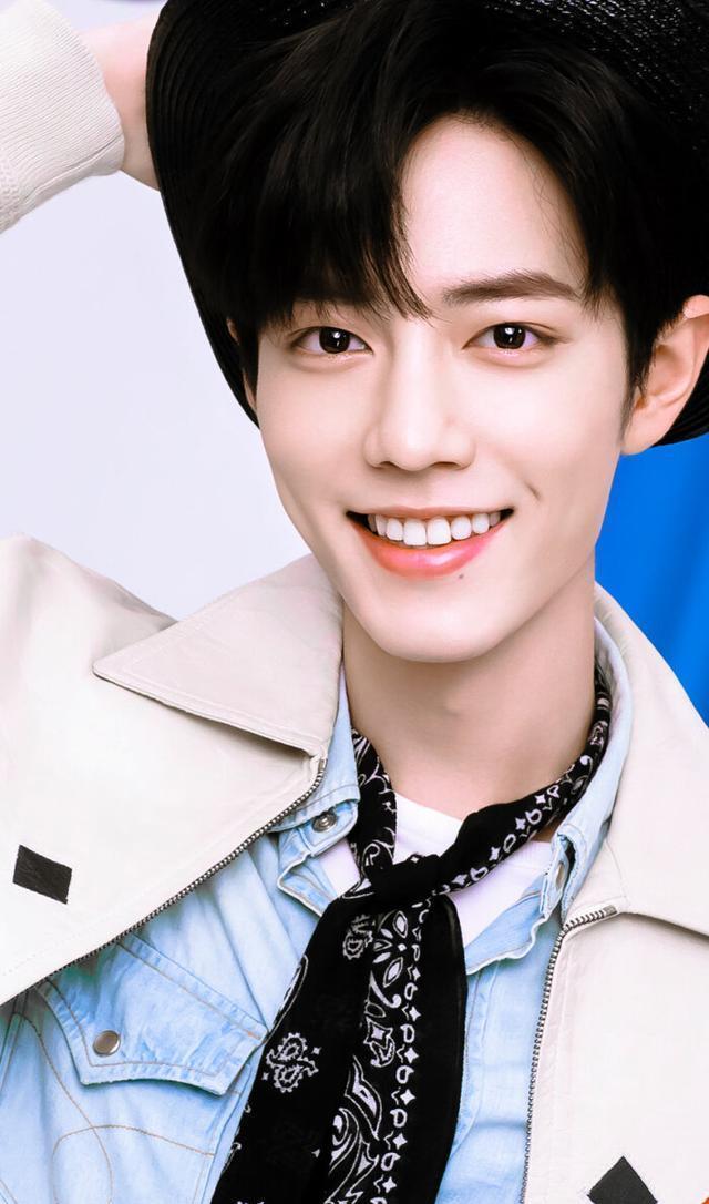 肖战|肖战称她为女神，李易峰把她当亲妹妹，邓伦给她做饭，她是谁？