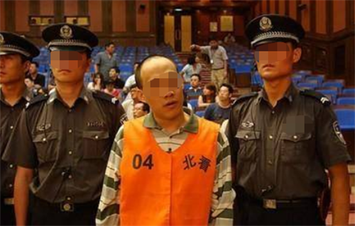 死刑犯王立华最后一晚,临刑前泪流满面忏悔,狱警:他不是真心的!