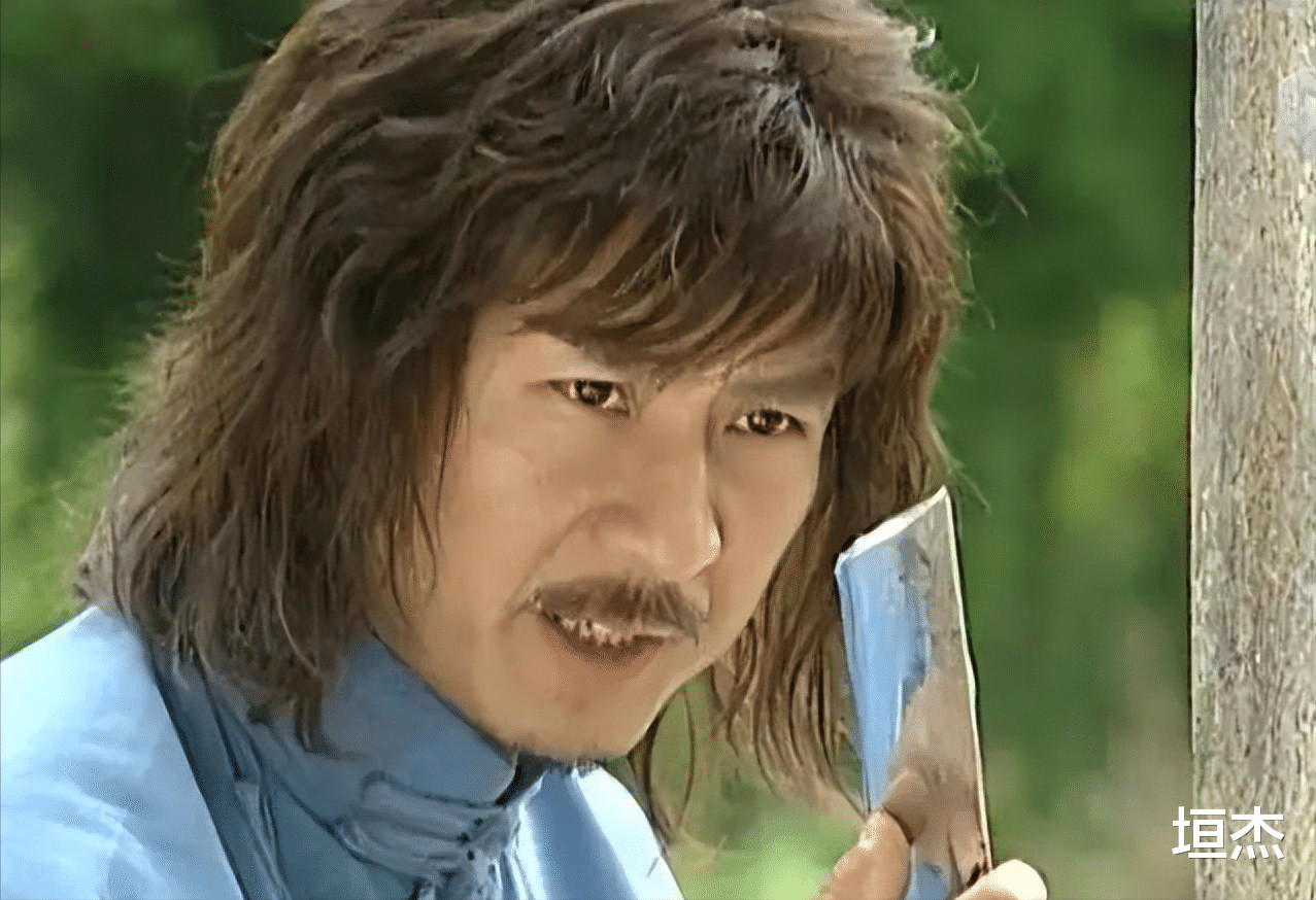 孙兴|8位过气艺人现状：阿宝住破屋独自喝闷酒，孙兴形象破裂想要复出