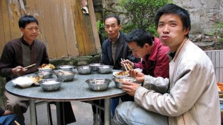 求职|小有成就的那些人,也许最怕的就是一些“穷亲戚”找上门