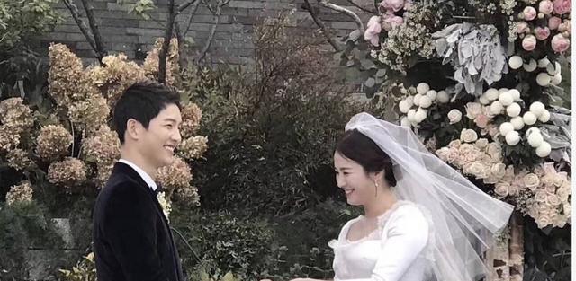 花滑|宋慧乔从影26年：贯穿韩国男神的青春回忆，裴勇俊也在其中