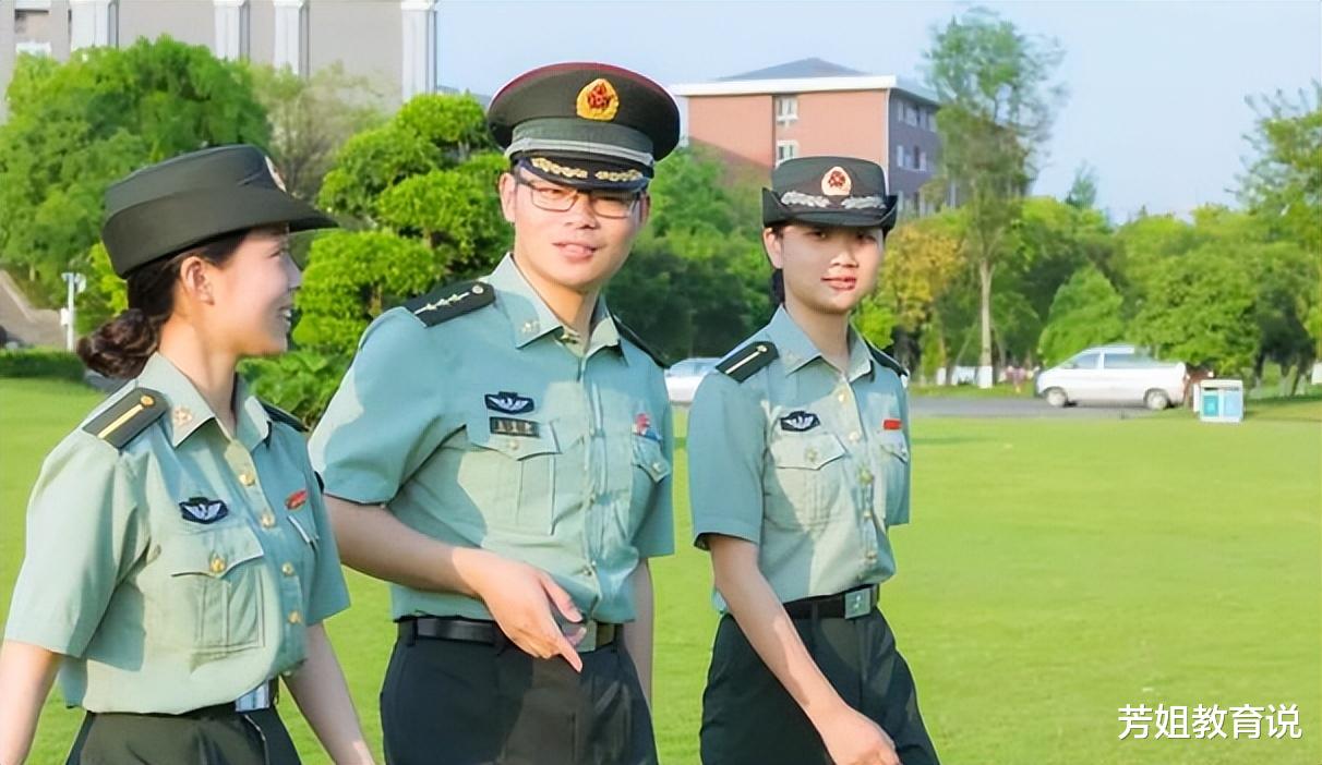 考试|2022年“铁饭碗”排行榜更新，公务员位列第四，铁路排名下滑太多