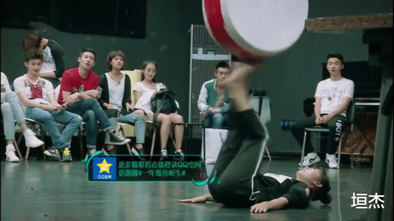 邢菲|邢菲练杂技被人用高跟鞋踹，后搭戏林一成甜宠剧女主