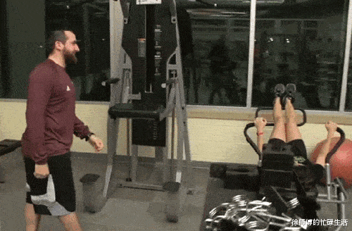 郭德纲|剧本炒作?郭德纲与王梦婷绯闻事件持续发酵,德云社为何集体失声