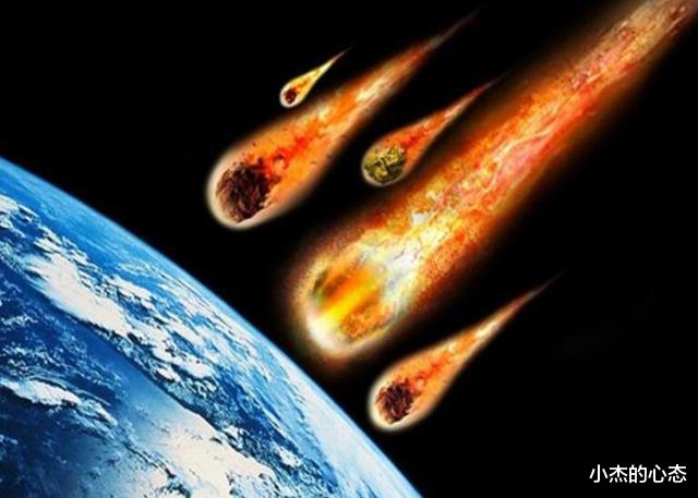 2013年小行星坠落地球,却在空中解体,是地球受到了UFO的保护?
