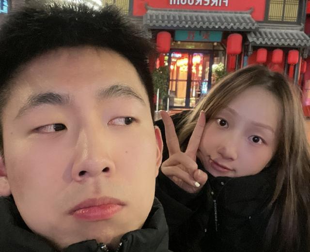 女排|恭喜！女排名将晒出订婚照片，即将成为一军嫂，另有两人公布恋爱