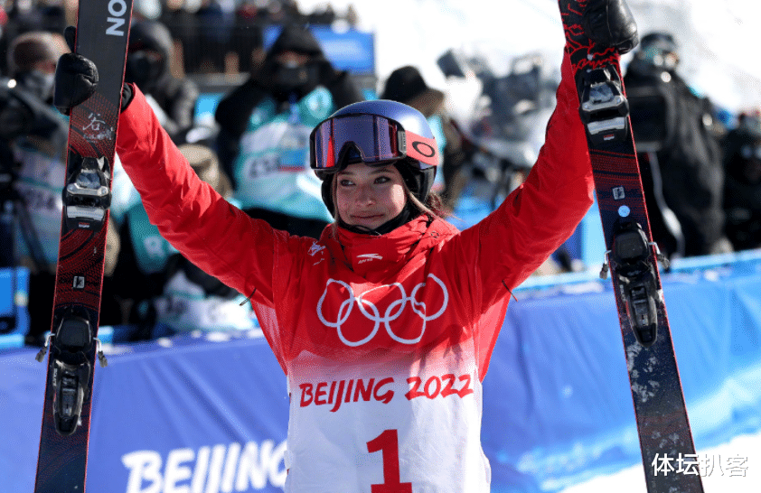 新闻联播|19点见！10天内，谷爱凌第2次登上《新闻联播》，实现2大人生愿望